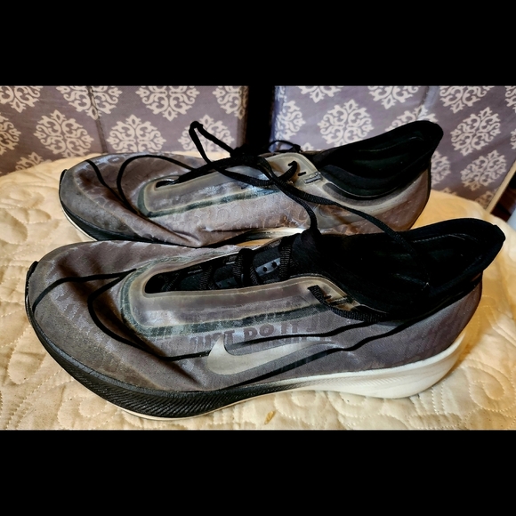 Nike Zoom Fly 3 Iridescent Black and White Running Shoes - Picture 5 of 6